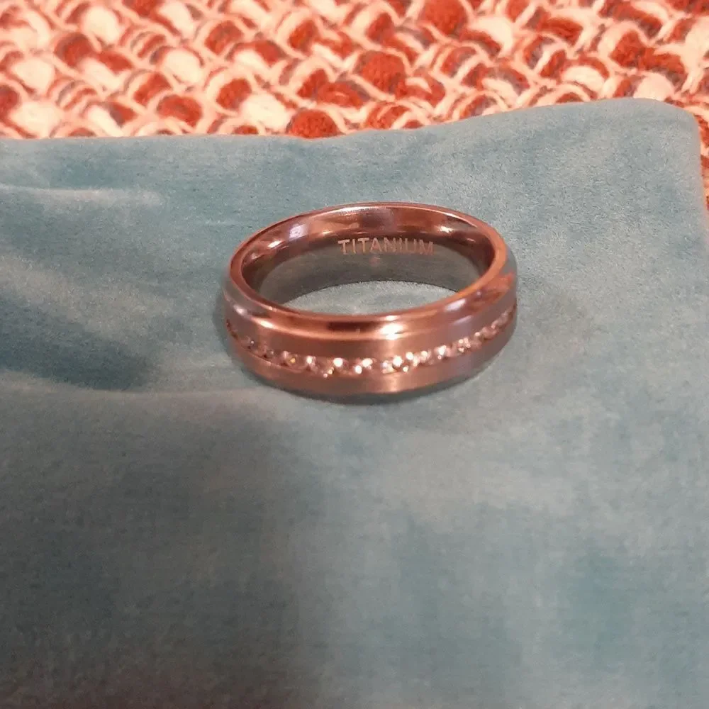 New Titanium Brushed Center Shiny Step Edge CZ Eternity Wedding Ring ‎ Size 7.5